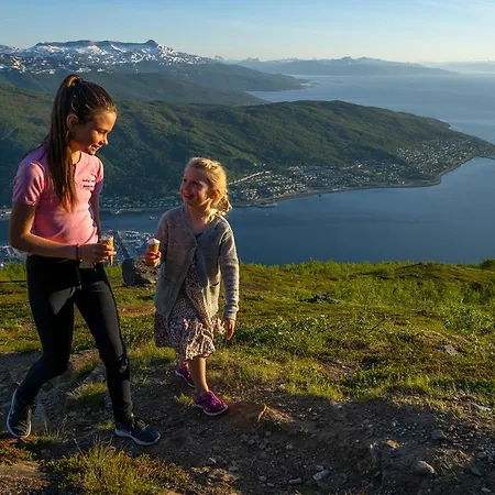 Ξενοδοχείο Basecamp *