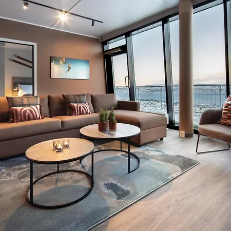 Basecamp Ξενοδοχείο *