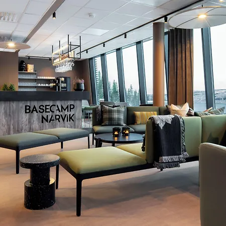 Basecamp Hotell