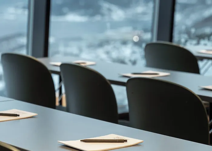 Basecamp Отель *