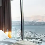 Basecamp Hotell